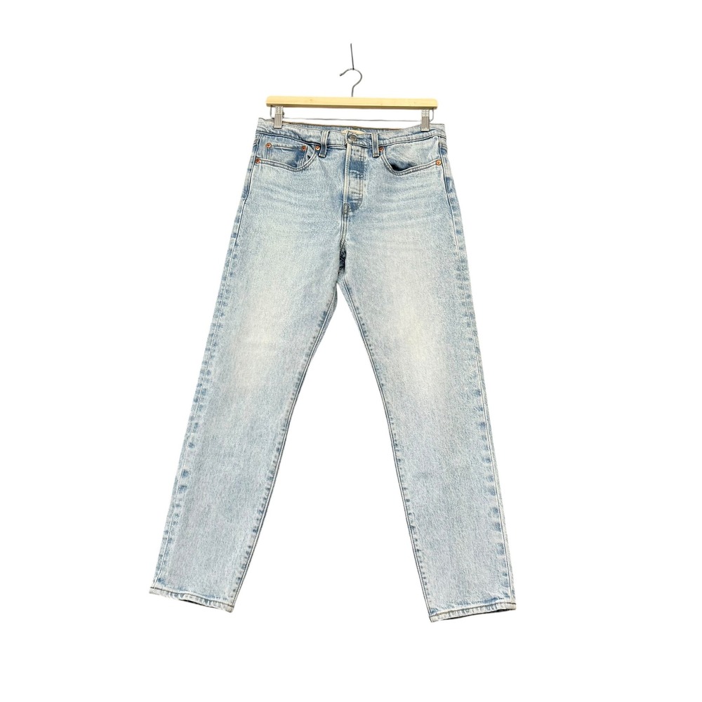 Levi's | Wedgie Straight Jeans Light Wash High Rise Size 30
